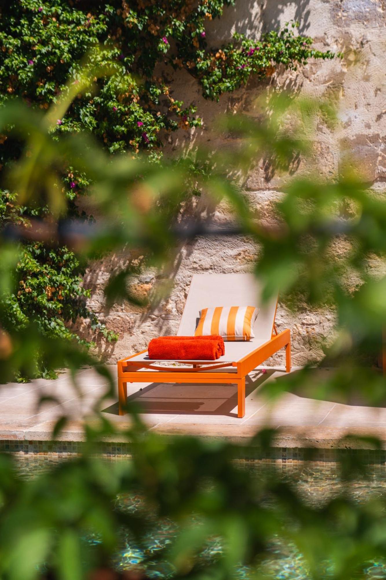 Le Jardin Des Cordeliers Bed and Breakfast Tarascon Eksteriør billede