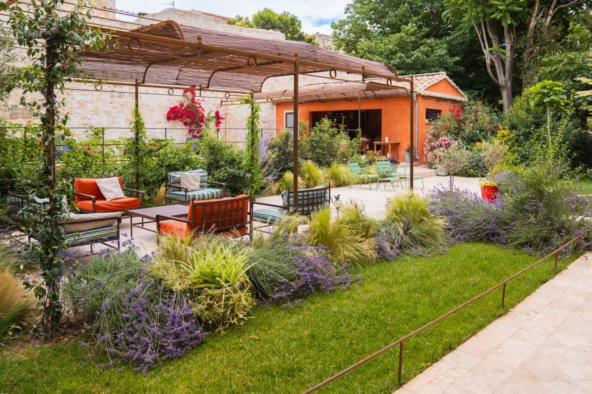 Le Jardin Des Cordeliers Bed and Breakfast Tarascon Eksteriør billede