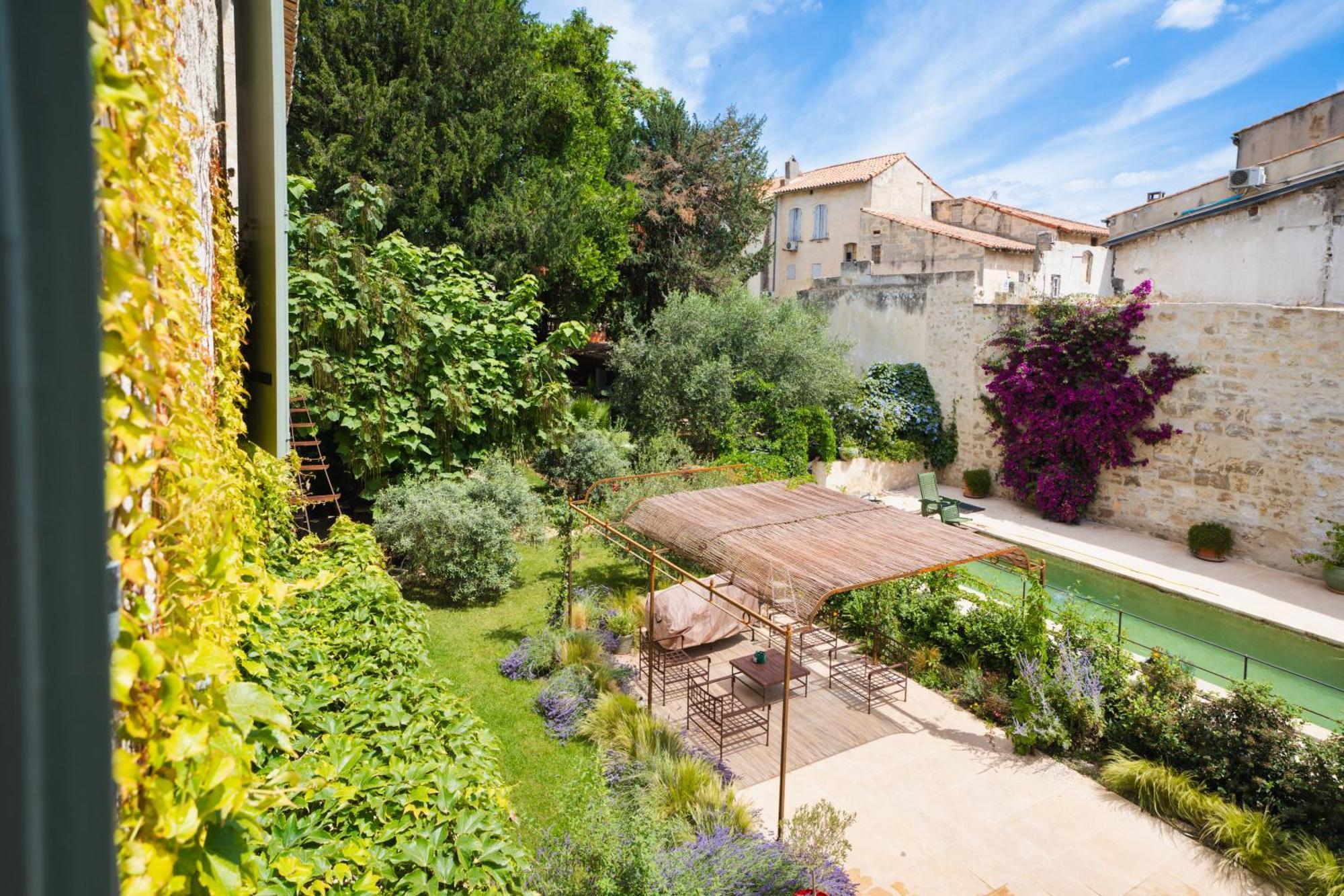 Le Jardin Des Cordeliers Bed and Breakfast Tarascon Eksteriør billede